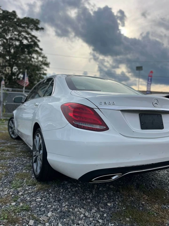 2015 Mercedes-Benz W205 C-Class - Image 17 of 19