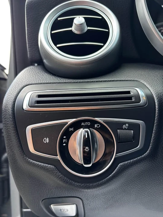 2015 Mercedes-Benz W205 C-Class - Image 13 of 20