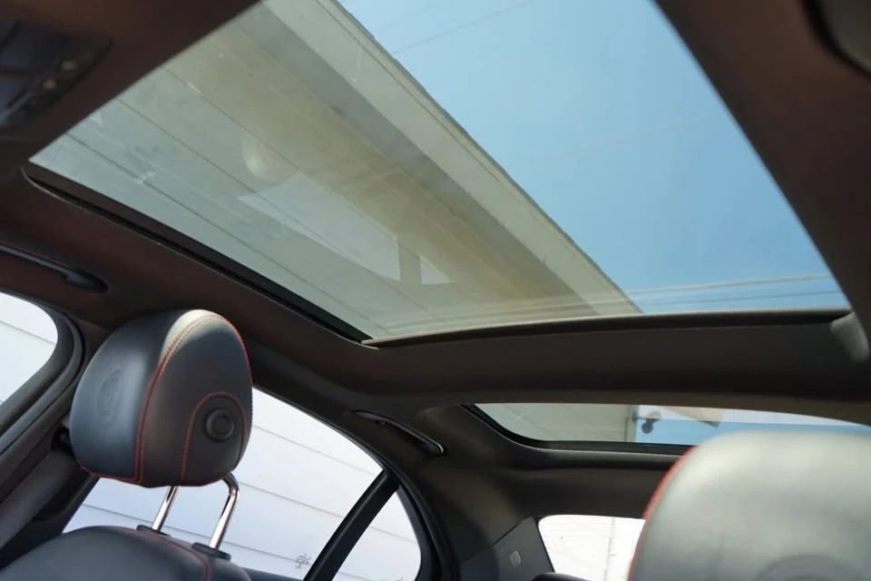 2015 Mercedes-Benz W204 C-Class - Image 9 of 20