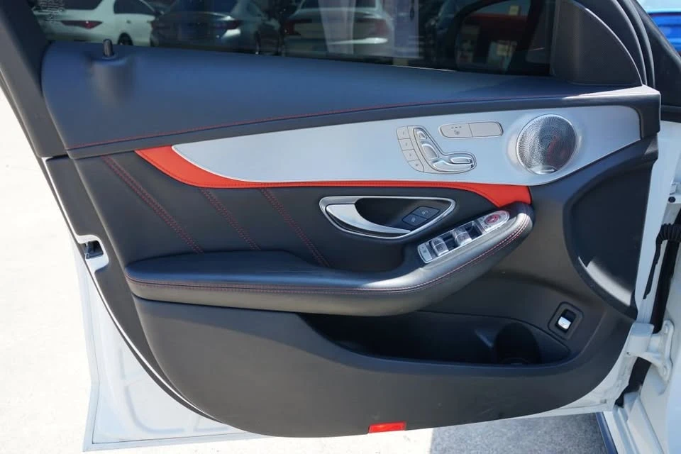 2015 Mercedes-Benz W204 C-Class - Image 10 of 20