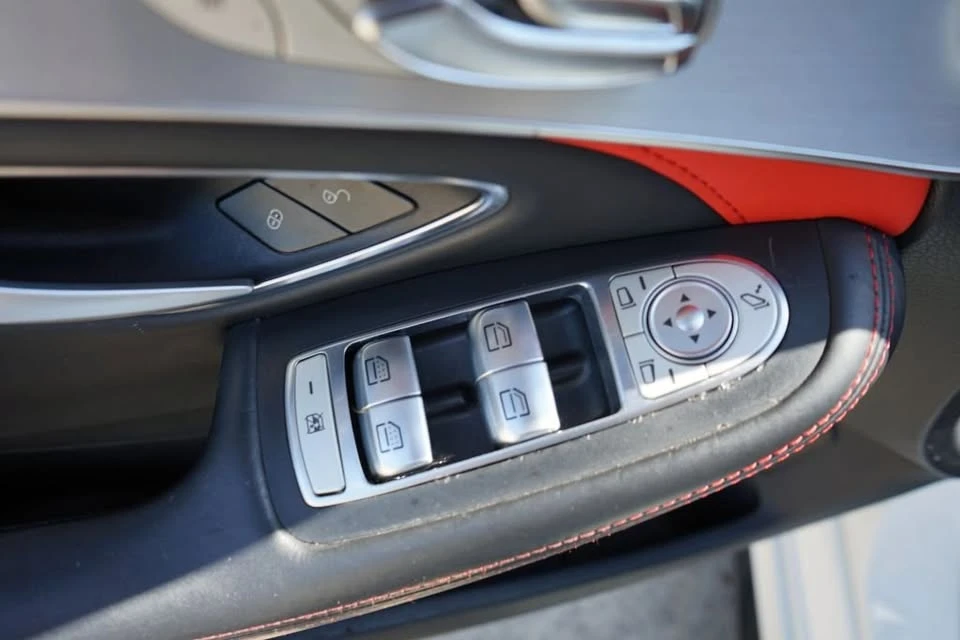 2015 Mercedes-Benz W204 C-Class - Image 11 of 20