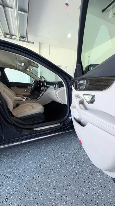 2015 Mercedes-Benz W205 C-Class - Image 17 of 18