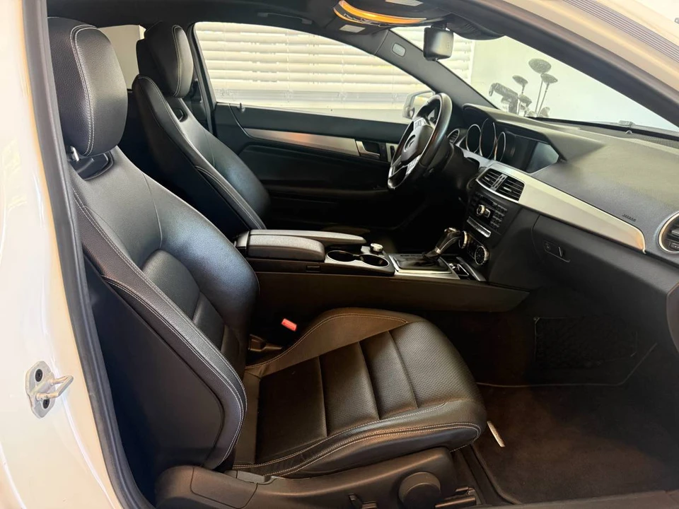 2015 Mercedes-Benz W205 C-Class - Image 8 of 10