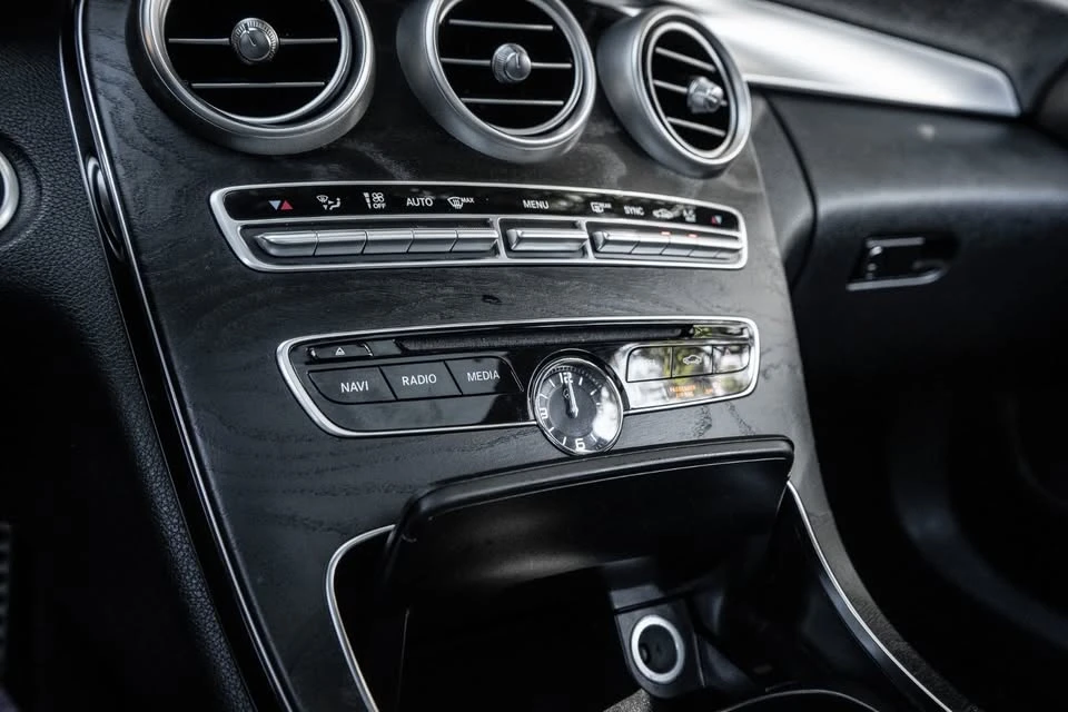 2015 Mercedes-Benz W205 C-Class - Image 17 of 20