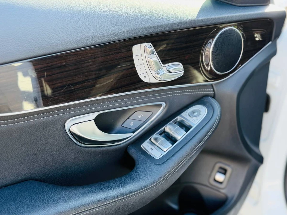 2015 Mercedes-Benz W205 C-Class - Image 11 of 24