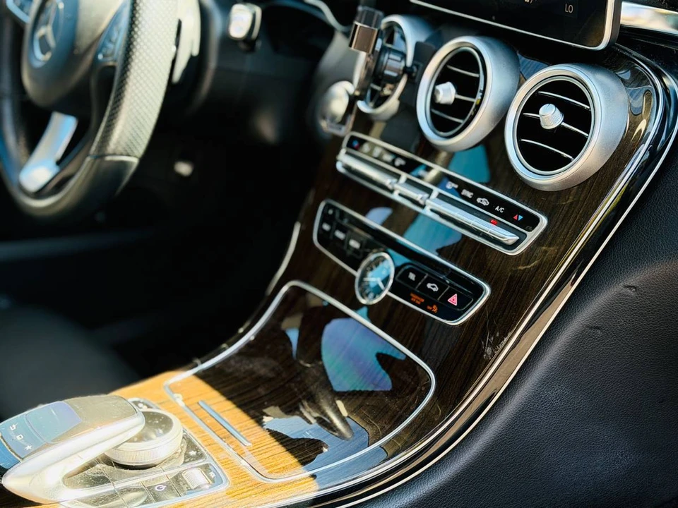 2015 Mercedes-Benz W205 C-Class - Image 17 of 24