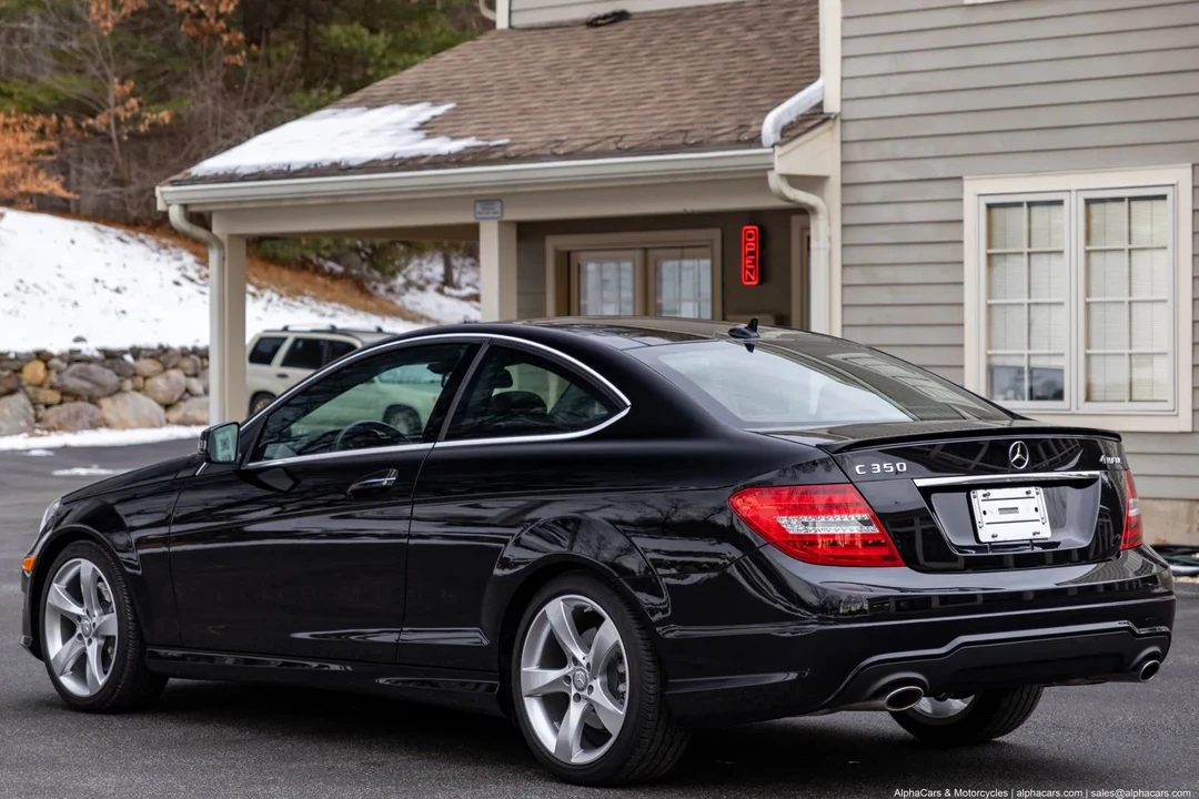 2015 Mercedes-Benz W204 C-Class - Image 10 of 21