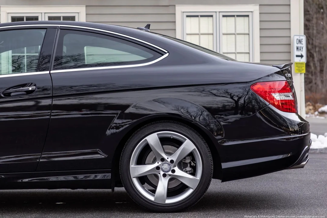 2015 Mercedes-Benz W204 C-Class - Image 13 of 21