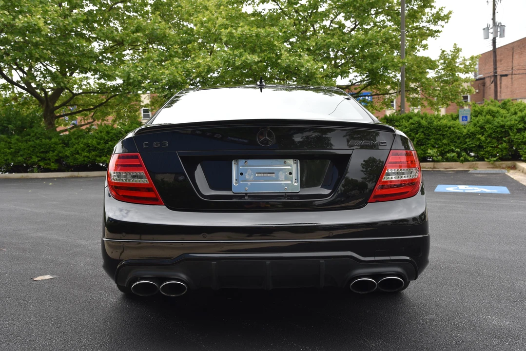 2015 Mercedes-Benz W204 C 63 AMG - Image 12 of 31