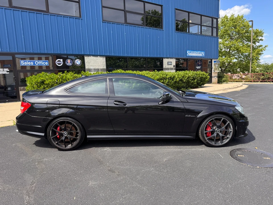 2015 Mercedes-Benz W204 C 63 AMG - Image 16 of 31