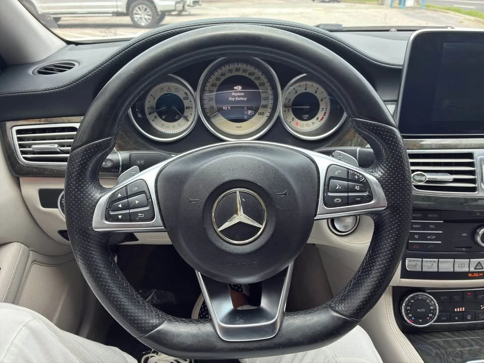 2015 Mercedes-Benz C218 CLS-Class - Image 8 of 14