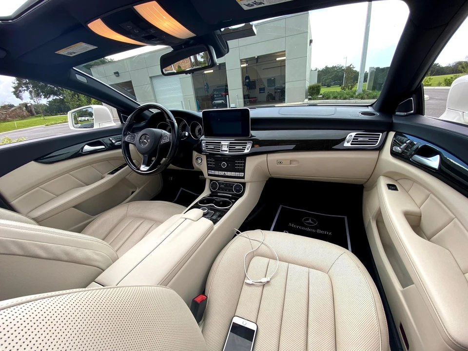 2015 Mercedes-Benz C218 CLS-Class - Image 9 of 11