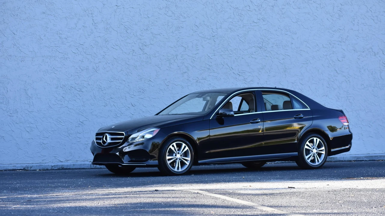 2015 Mercedes-Benz W212 E-Class - Image 2 of 31