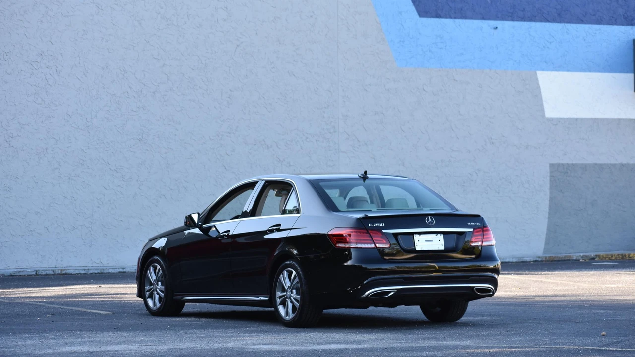 2015 Mercedes-Benz W212 E-Class - Image 14 of 31