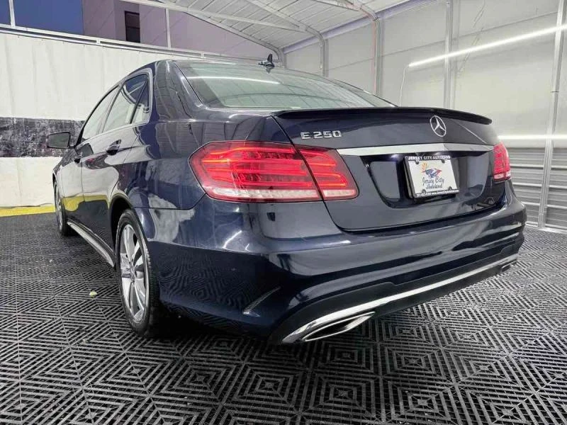 2015 Mercedes-Benz W212 E-Class - Image 5 of 12