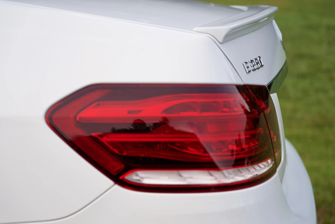 2015 Mercedes-Benz W212 E-Class - Image 27 of 31
