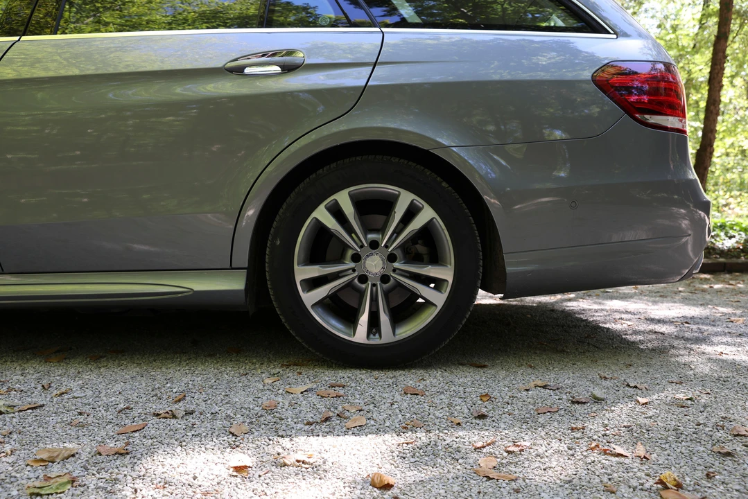 2015 Mercedes-Benz W212 E-Class - Image 30 of 31
