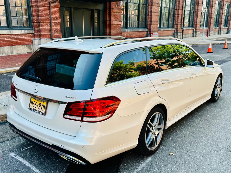 2015 Mercedes-Benz W212 E-Class - Image 25 of 31