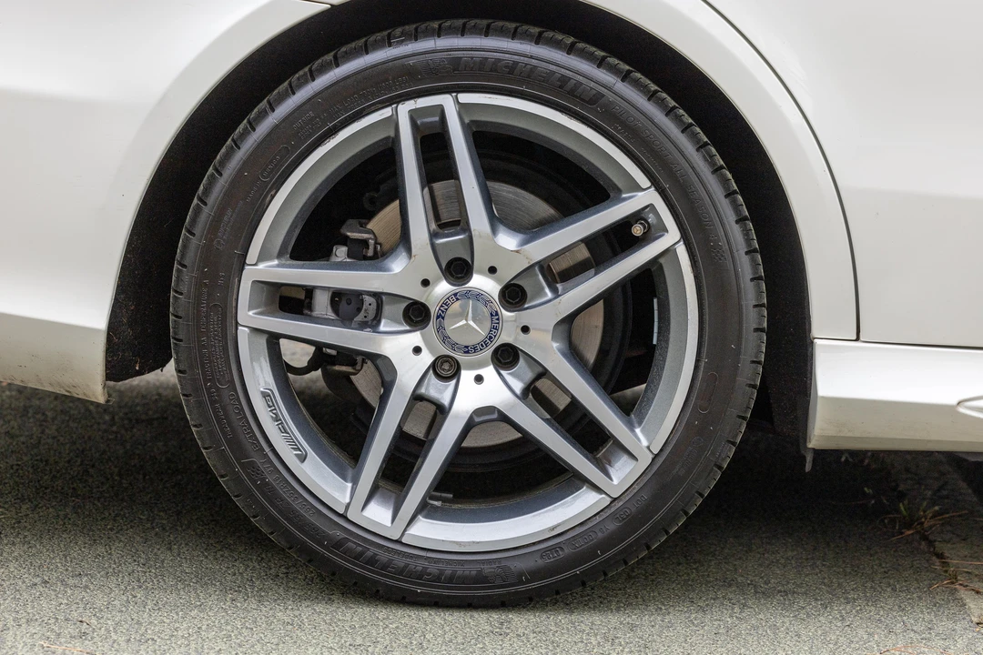 2015 Mercedes-Benz W212 E-Class - Image 26 of 31