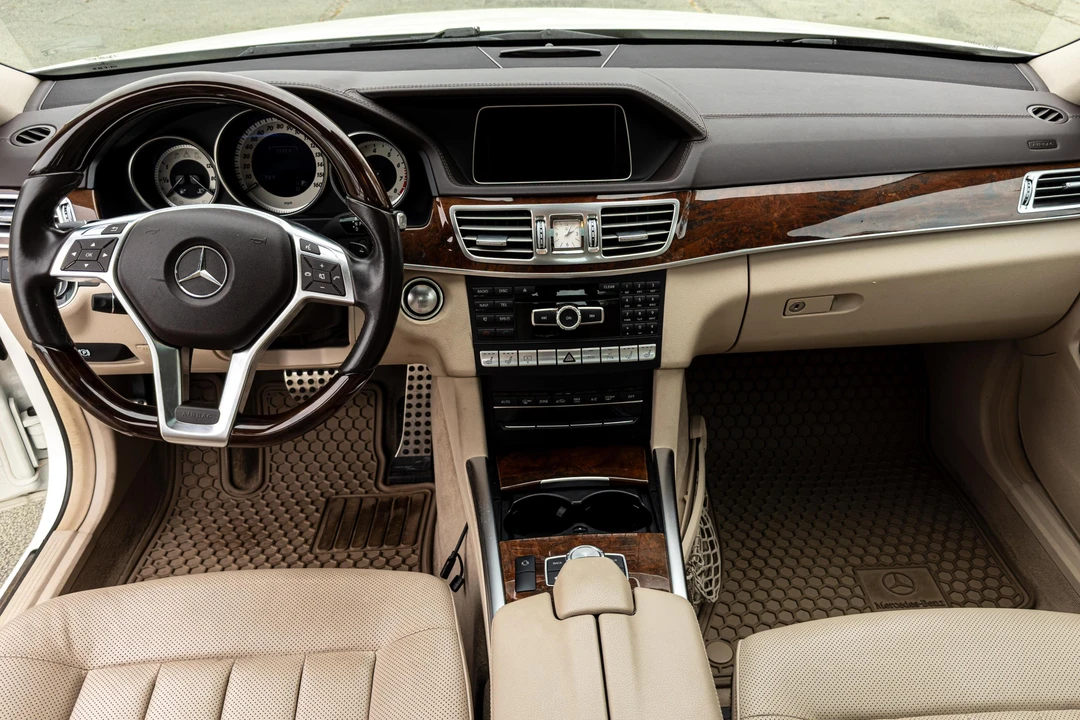 2015 Mercedes-Benz W212 E-Class - Image 28 of 31