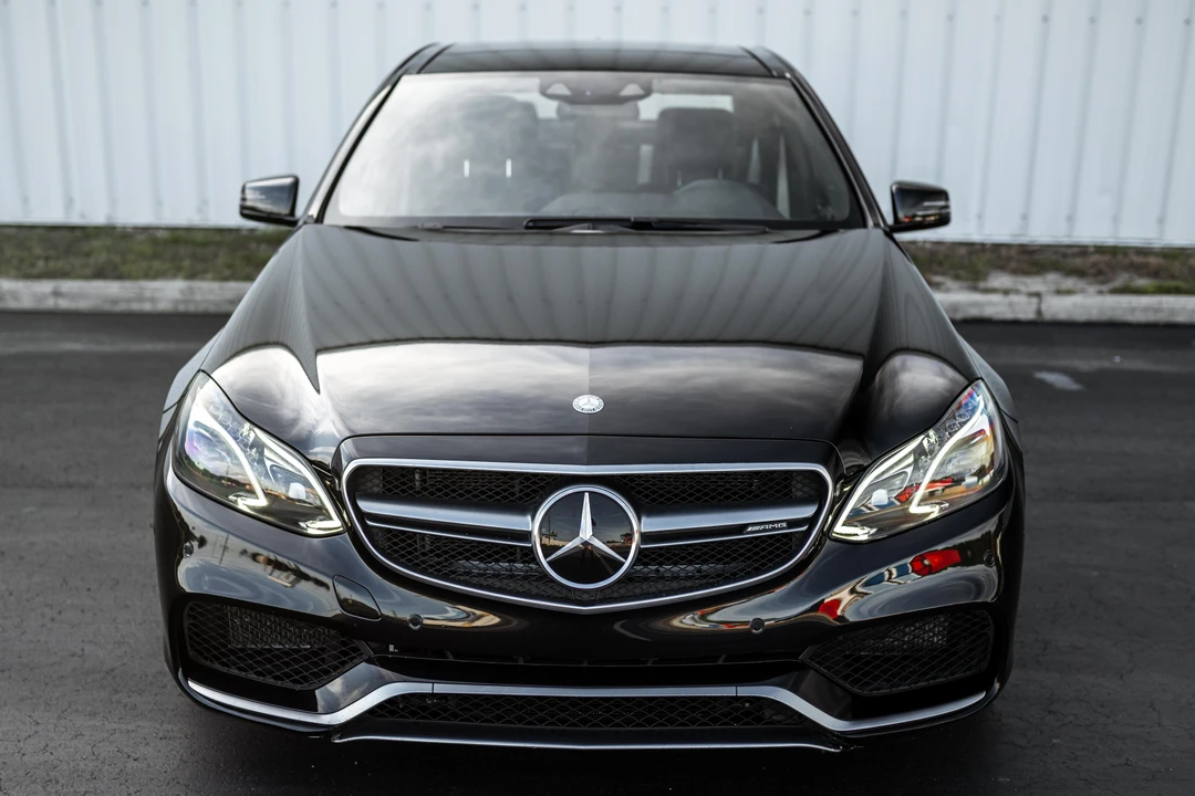 2015 Mercedes-Benz W212 E 63 AMG - Image 2 of 31