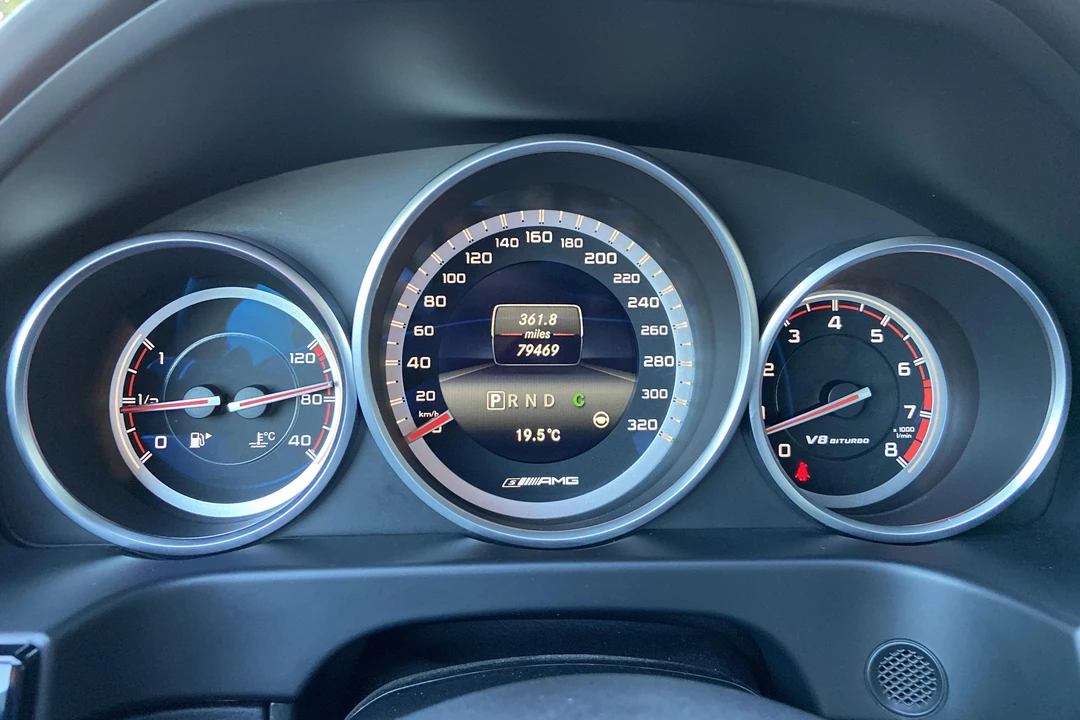2015 Mercedes-Benz W212 E 63 AMG - Image 28 of 31