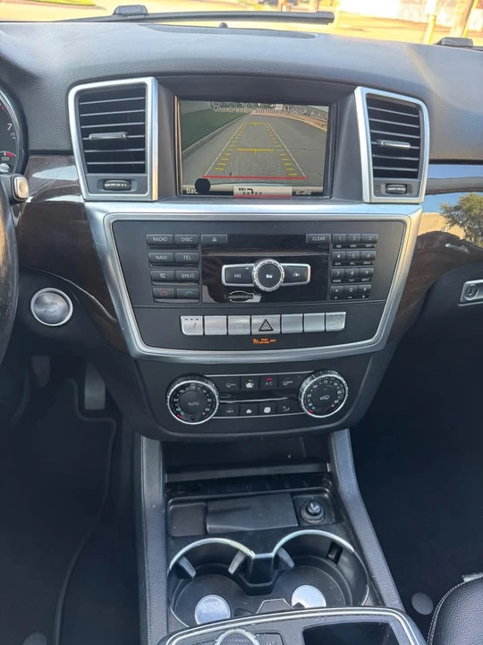 2015 Mercedes-Benz - Image 15 of 18