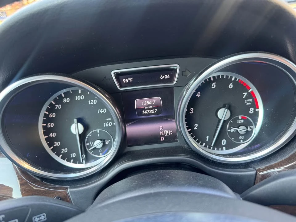 2015 Mercedes-Benz - Image 16 of 18