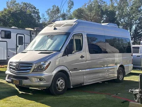 2015 Mercedes-Benz Roadtrek Sprinter CS Adventurous