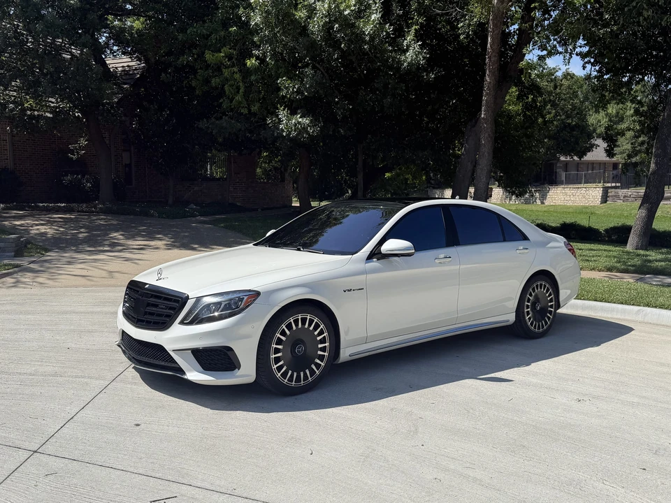 2015 Mercedes-Benz W222 S 63 & S 65 AMG - Image 2 of 31