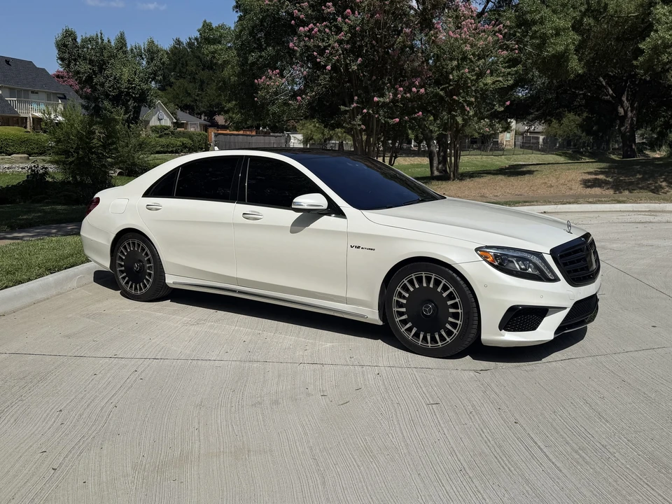 2015 Mercedes-Benz W222 S 63 & S 65 AMG - Image 6 of 31
