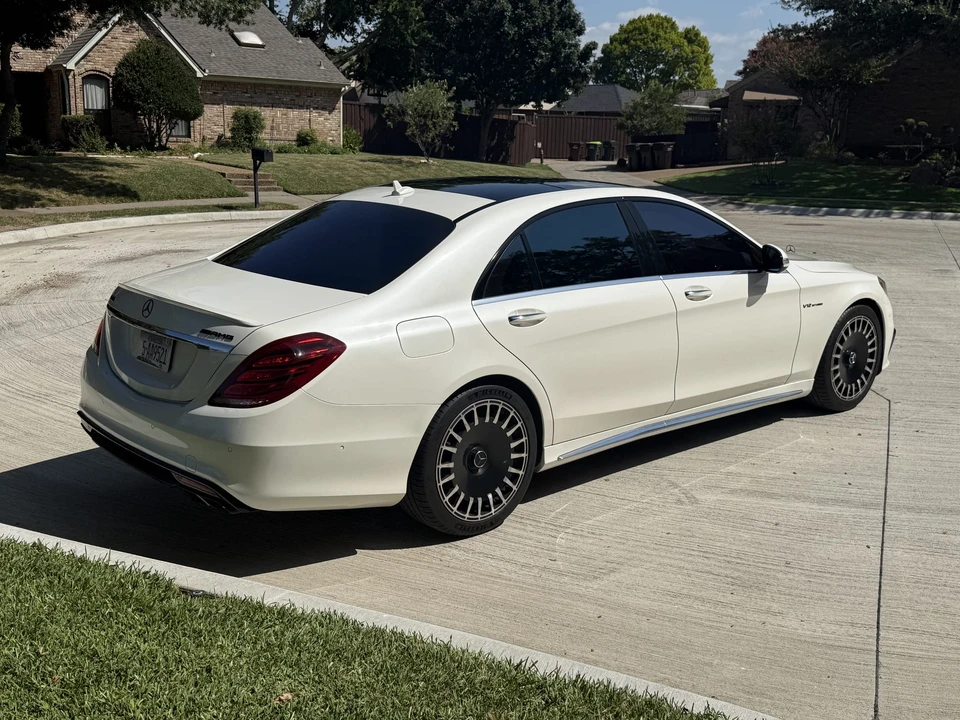 2015 Mercedes-Benz W222 S 63 & S 65 AMG - Image 7 of 31