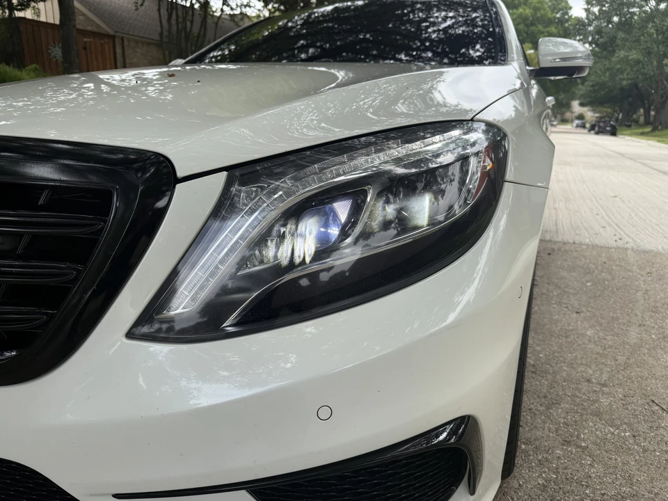 2015 Mercedes-Benz W222 S 63 & S 65 AMG - Image 17 of 31