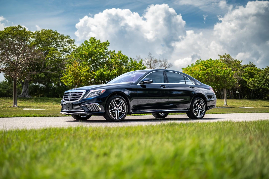 2015 Mercedes-Benz W222 S 63 & S 65 AMG - Image 15 of 31