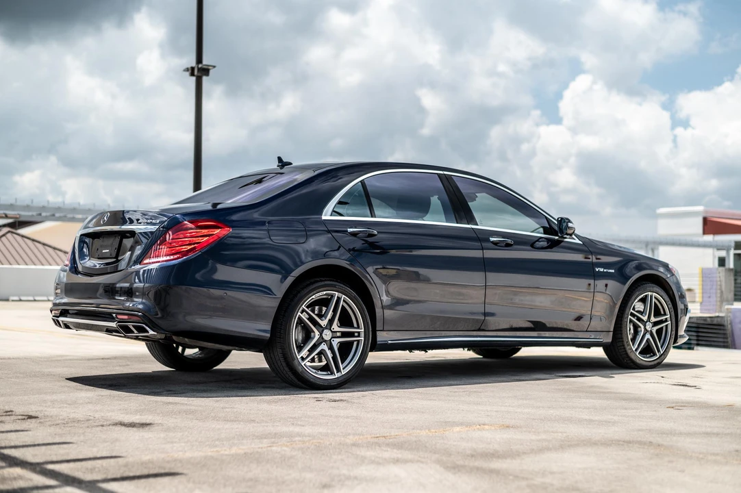 2015 Mercedes-Benz W222 S 63 & S 65 AMG - Image 27 of 31