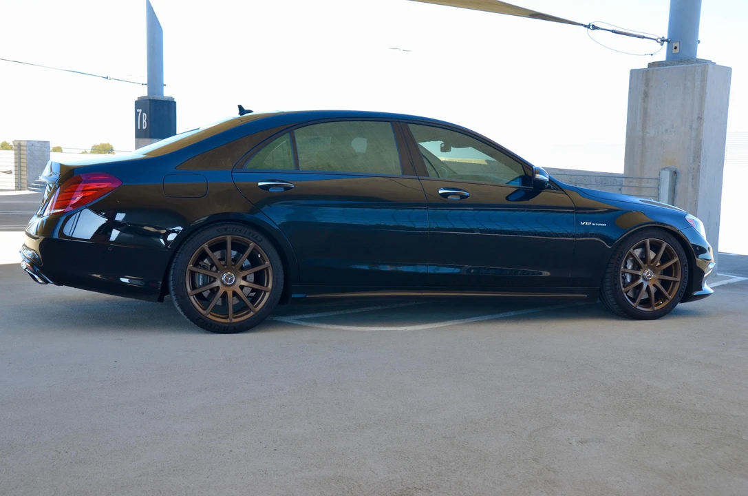 2015 Mercedes-Benz W222 S 63 & S 65 AMG - Image 17 of 31