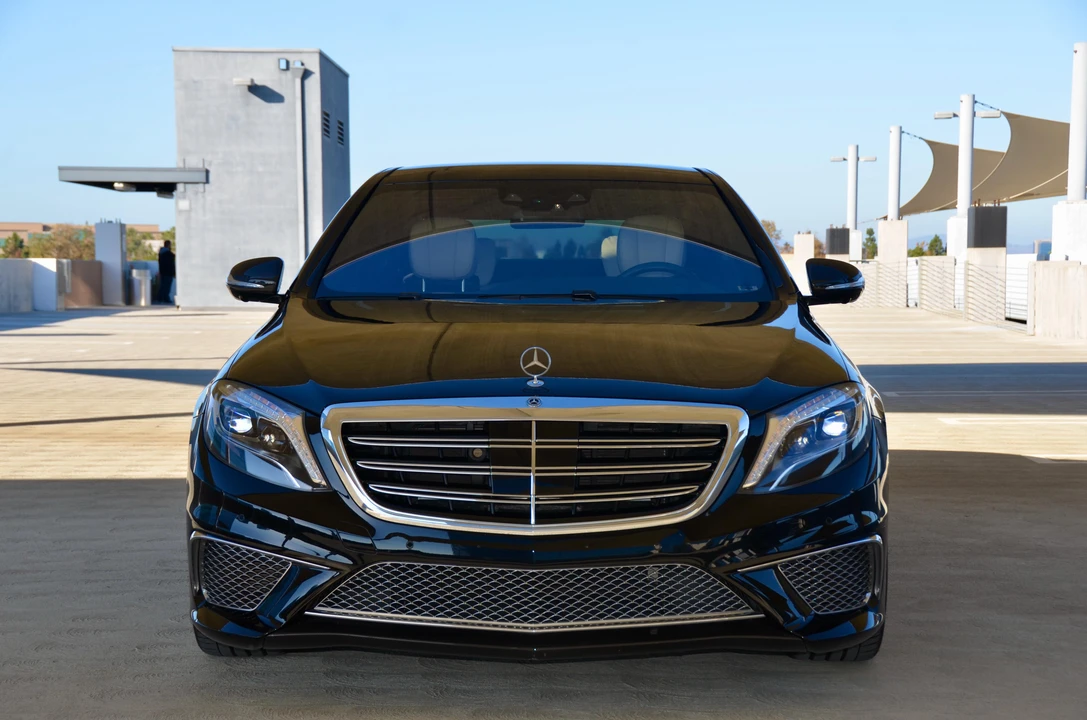 2015 Mercedes-Benz W222 S 63 & S 65 AMG - Image 2 of 31