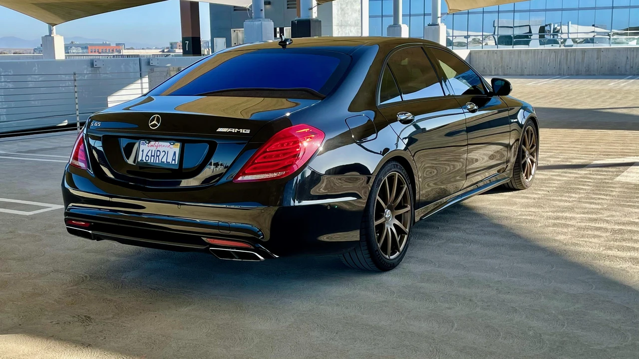 2015 Mercedes-Benz W222 S 63 & S 65 AMG - Image 19 of 31