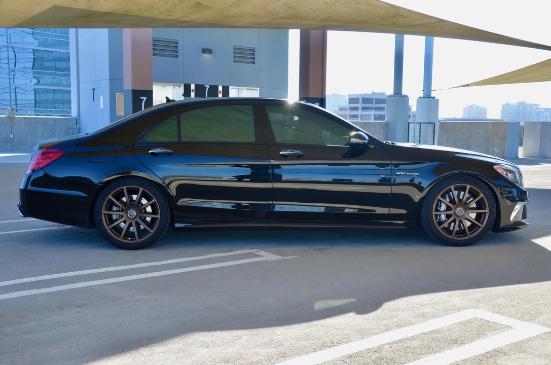 2015 Mercedes-Benz W222 S 63 & S 65 AMG - Image 23 of 31