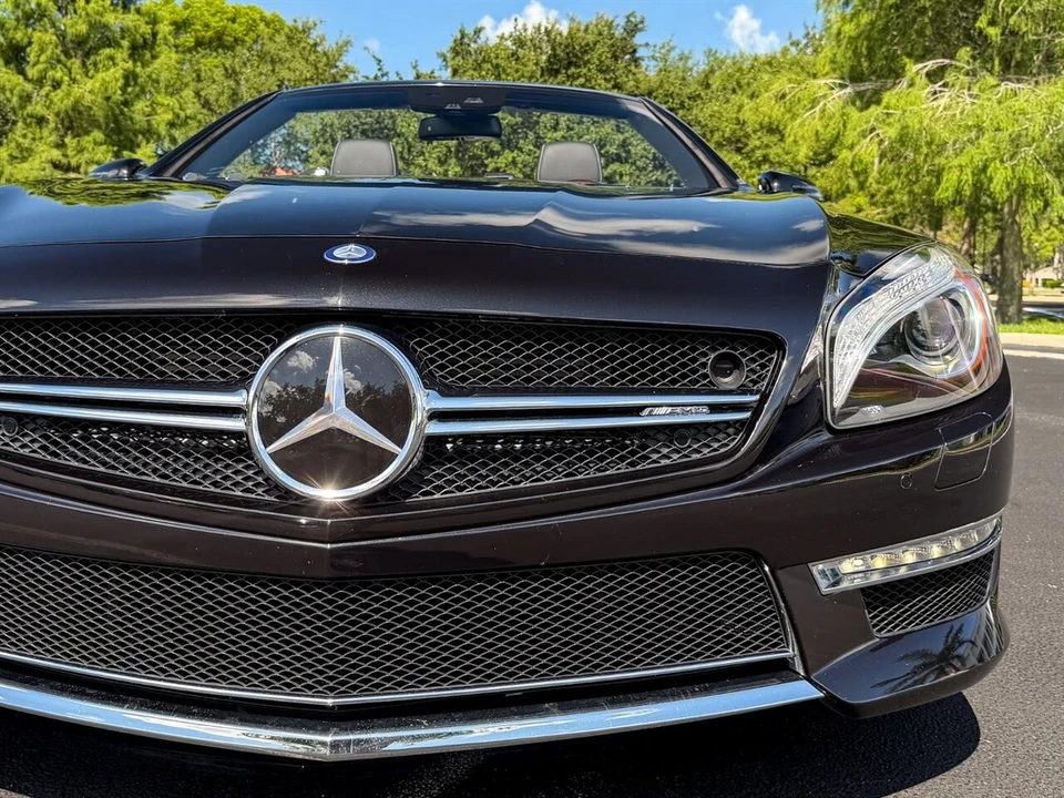 2015 Mercedes-Benz R231 SL 63 & SL 65 AMG - Image 3 of 4