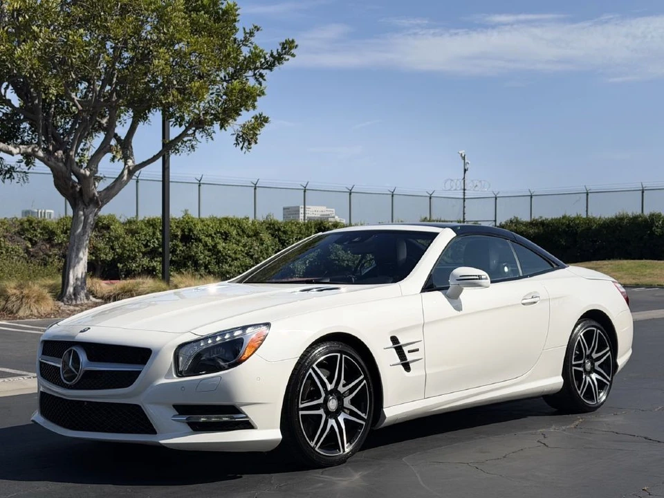 2015 Mercedes-Benz R231 SL-Class - Image 2 of 30