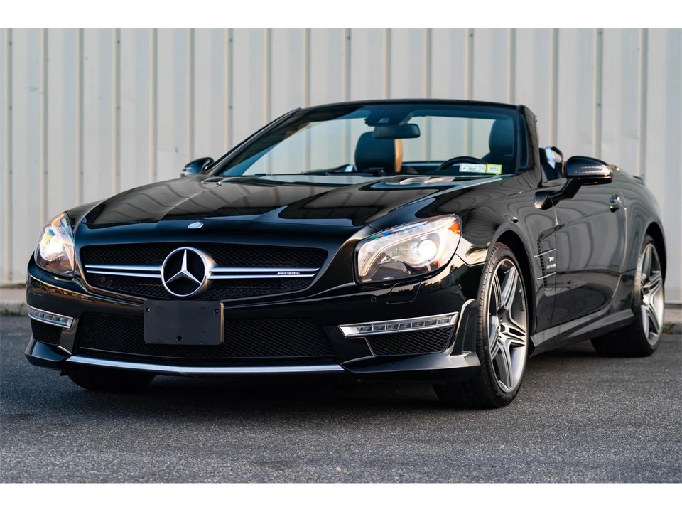 2015 Mercedes-Benz R231 SL 63 & SL 65 AMG - Image 4 of 31