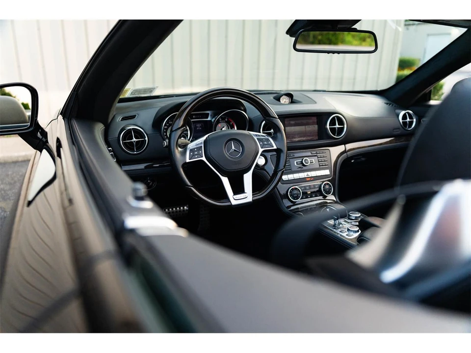 2015 Mercedes-Benz R231 SL 63 & SL 65 AMG - Image 22 of 31