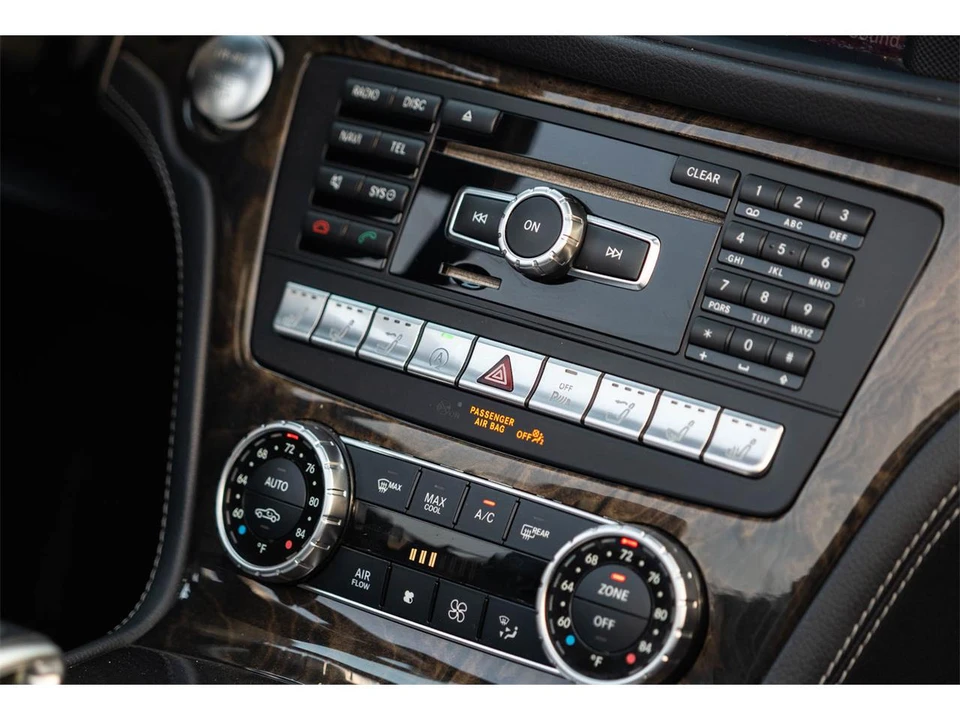 2015 Mercedes-Benz R231 SL 63 & SL 65 AMG - Image 25 of 31