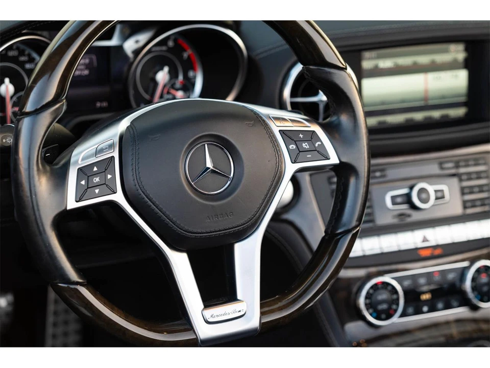 2015 Mercedes-Benz R231 SL 63 & SL 65 AMG - Image 29 of 31