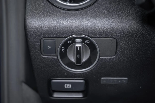 2015 Mercedes-Benz R172 SLC-Class - Image 18 of 21