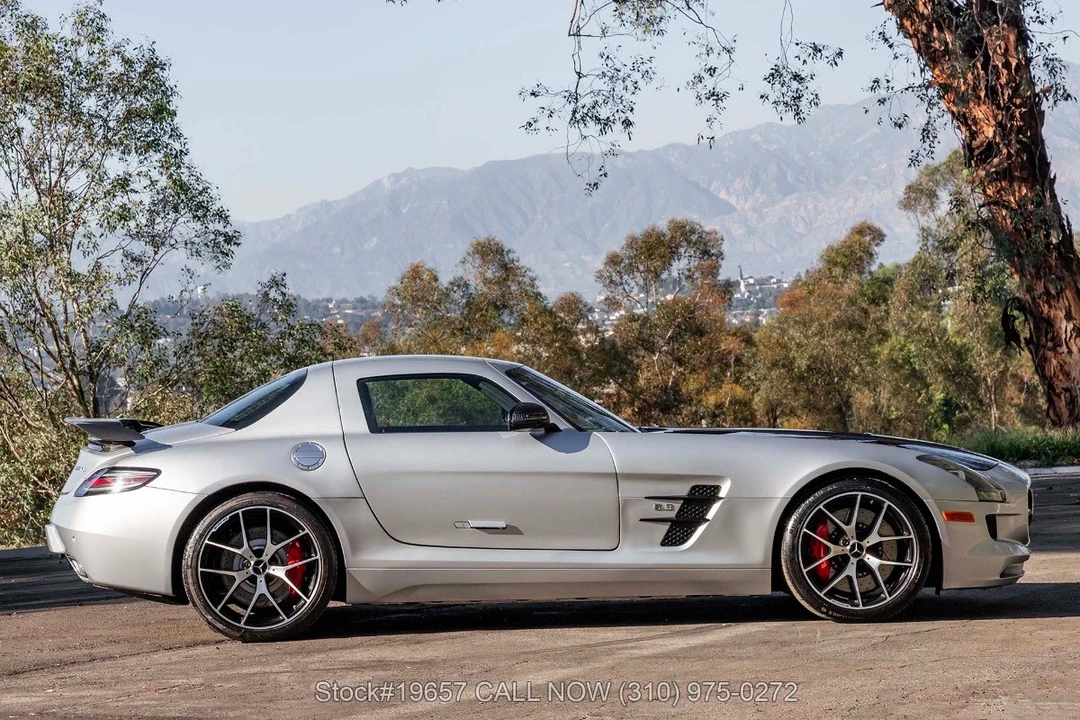 2015 Mercedes-Benz SLS AMG GT - Image 10 of 31