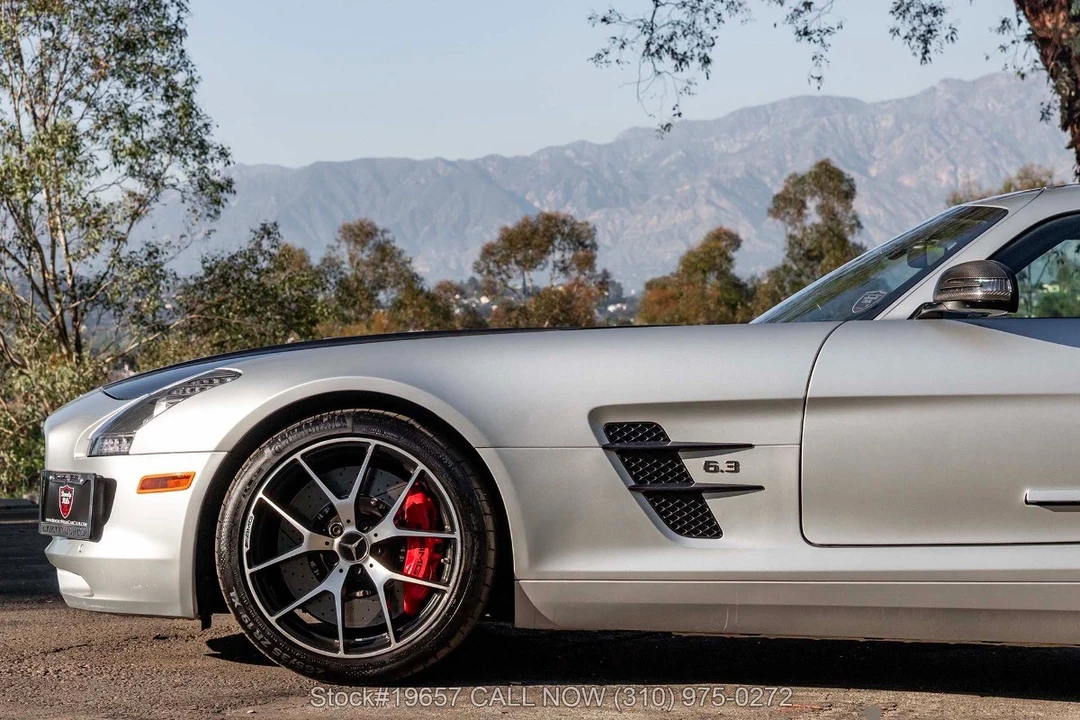2015 Mercedes-Benz SLS AMG GT - Image 25 of 31