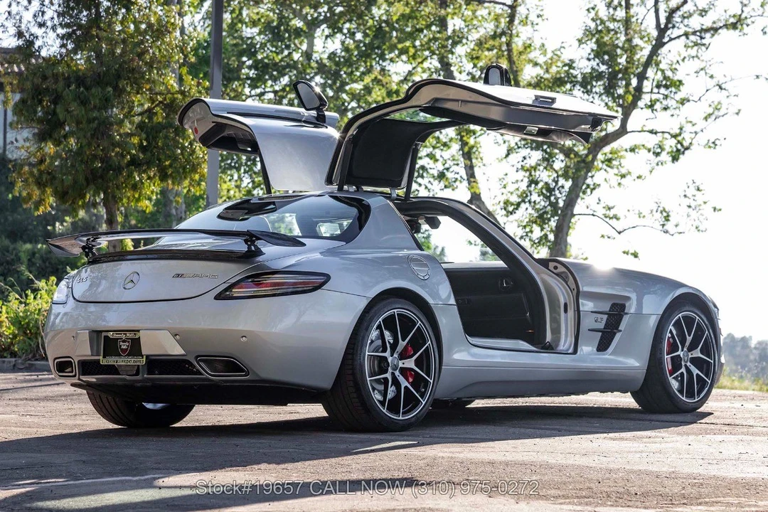 2015 Mercedes-Benz SLS AMG GT - Image 12 of 31