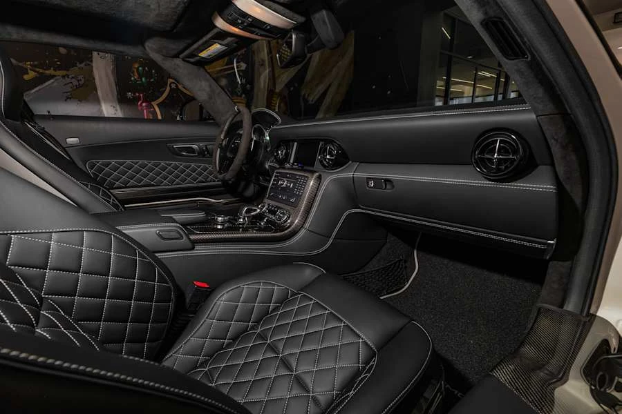 2015 Mercedes-Benz SLS AMG GT - Image 25 of 31